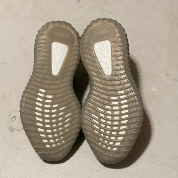 YEEZY BOOST 350 V2 Beluga Reflective GW1229 men’s US 7.5 New with box and tag. - Picture 8 of 12